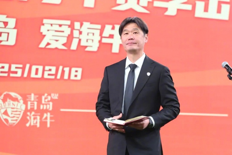  多名媒體人士點(diǎn)評海牛：引援老中青都有，就看李霄鵬的捏合能力了