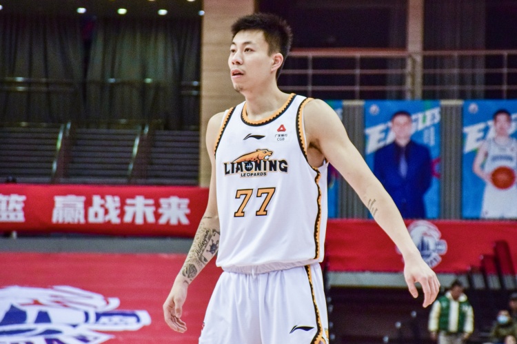  還得再調(diào)整！張鎮(zhèn)麟復(fù)出8中1拿到2分8助出現(xiàn)6失誤 正負(fù)值-34最低