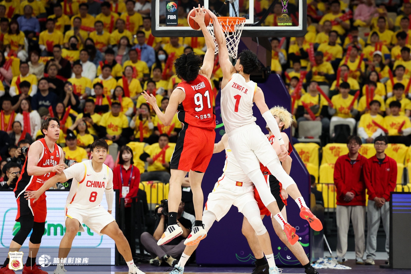  中國(guó)男籃內(nèi)外開花 曾凡博攻防一體在線 中國(guó)大勝日本42分！