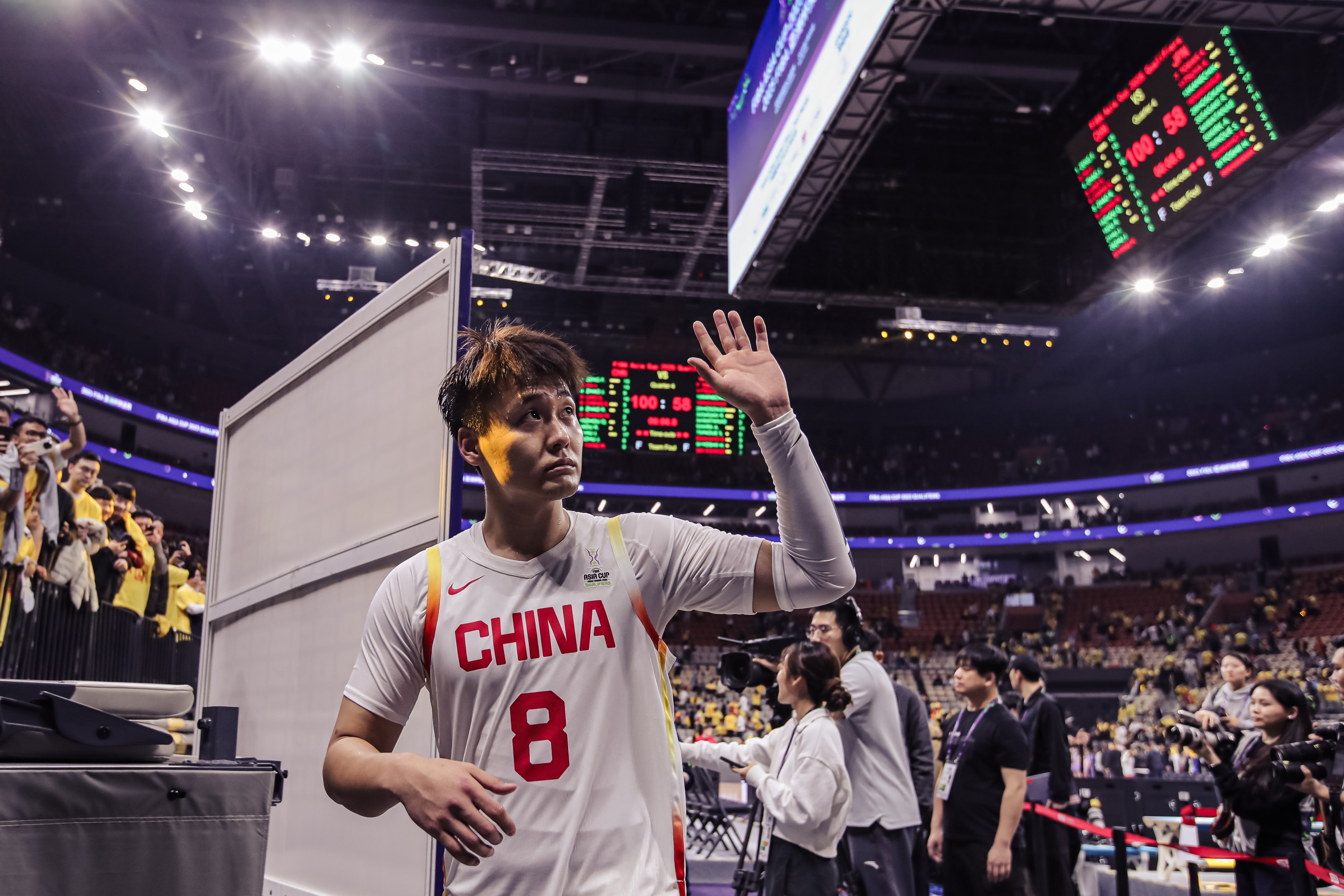  奠定基調(diào)！趙睿三分4中3攻下15+5+5 次節(jié)連得10分帶隊(duì)拉開分差